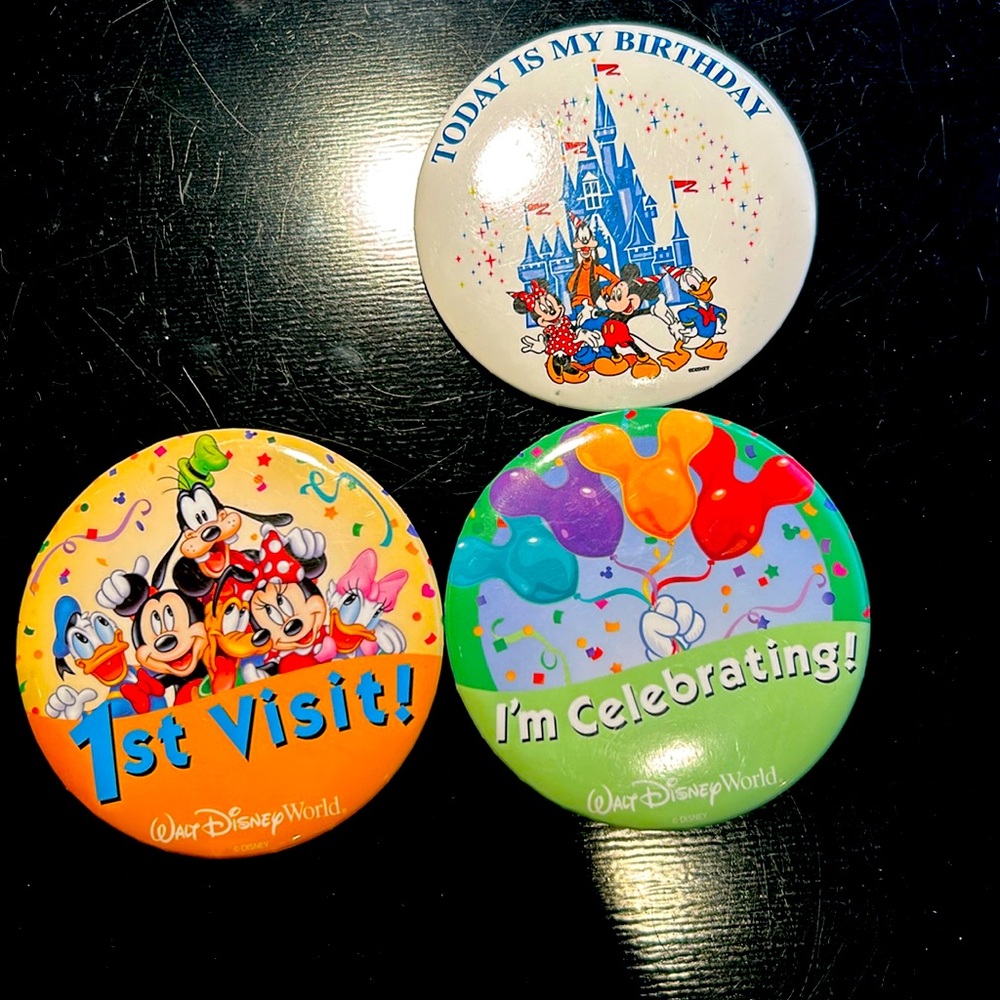 Lot of 3 Walt Disney World Pinback Buttons